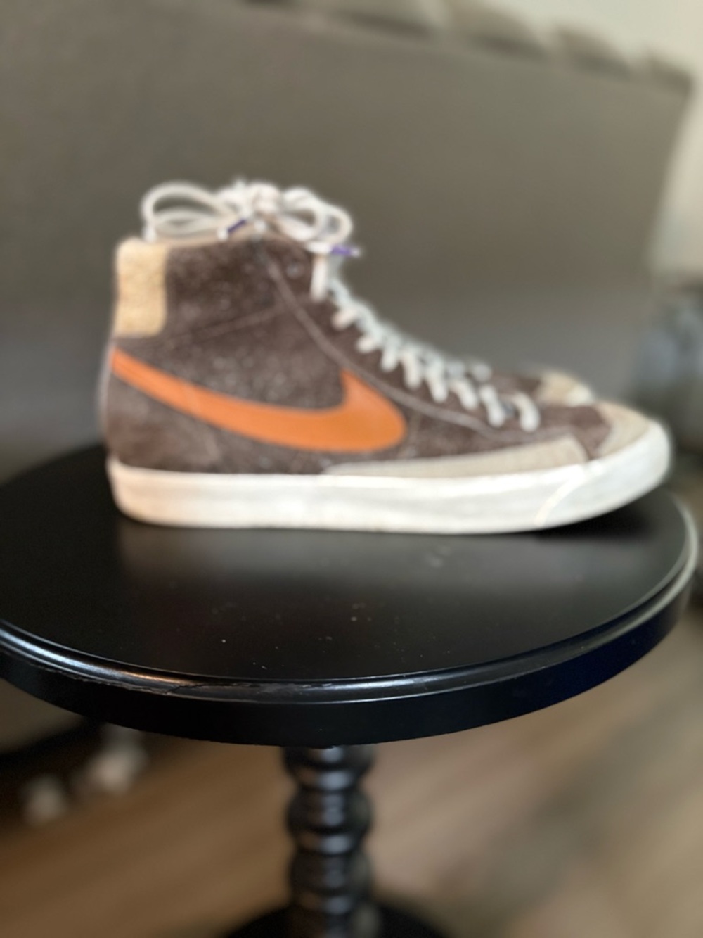 Nike High-Top Suede Sneakers in Brown with Orange Swoosh - Picture 3 of 5